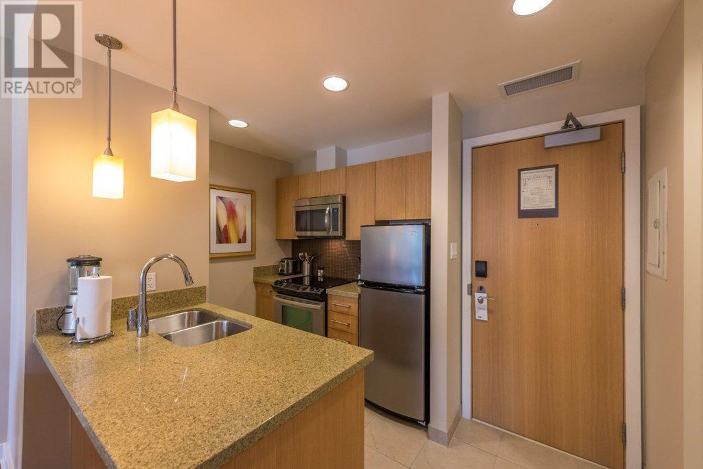 15 PARK Place Unit# 325, Osoyoos