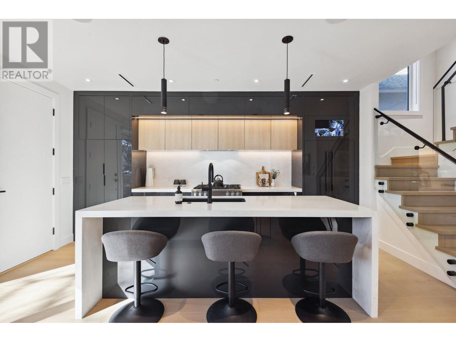 1 3081 W 14TH AVENUE, Vancouver