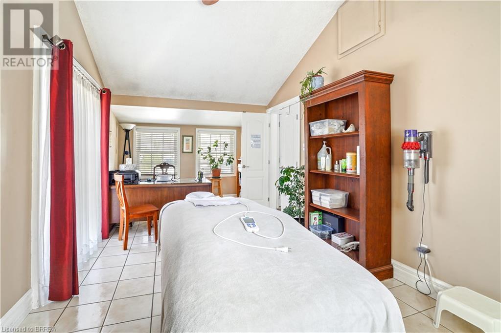 Photo 19 of 899 Keg Lane, Paris ON