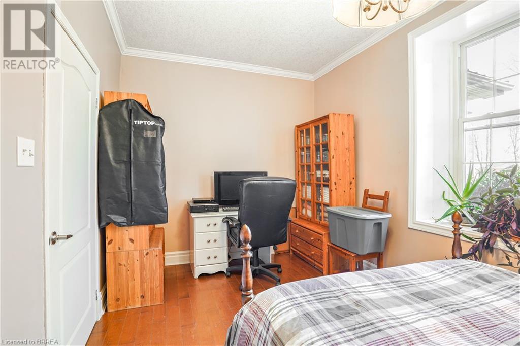 Photo 21 of 899 Keg Lane, Paris ON