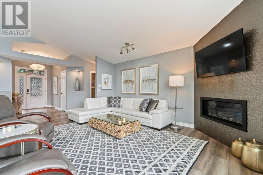  3949 Desert Pines Avenue, Peachland