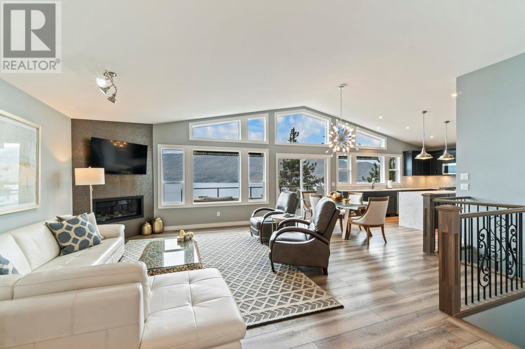  3949 Desert Pines Avenue, Peachland