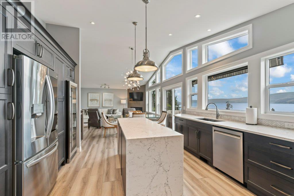  3949 Desert Pines Avenue, Peachland