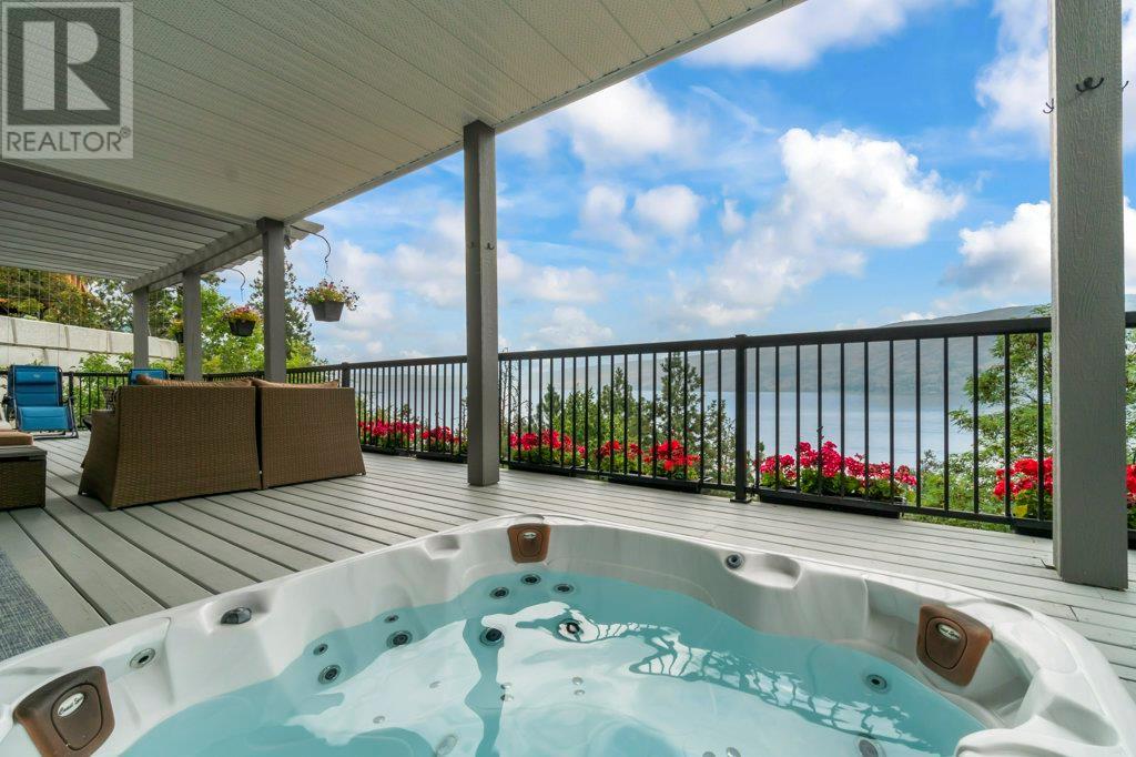  3949 Desert Pines Avenue, Peachland