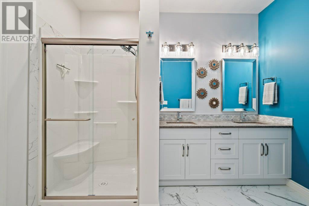  3949 Desert Pines Avenue, Peachland