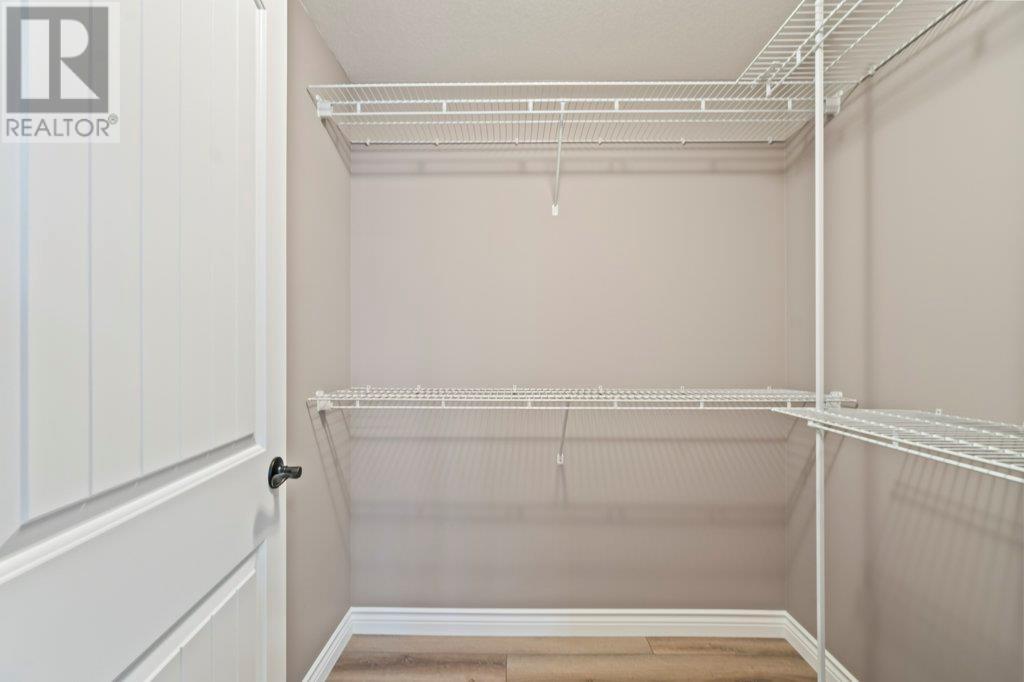  3949 Desert Pines Avenue, Peachland