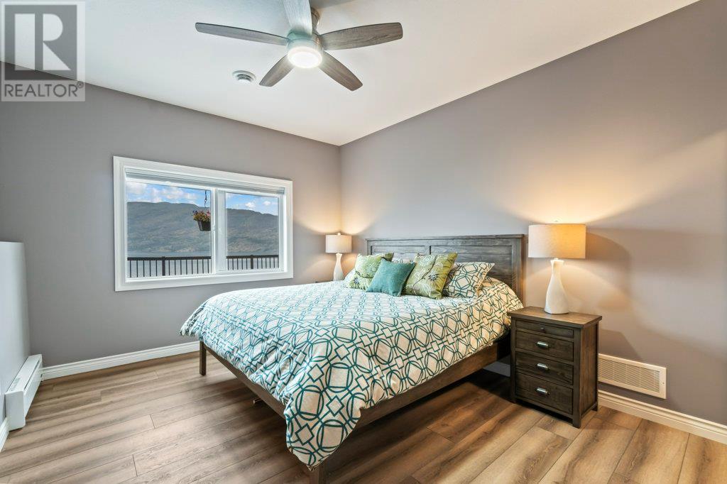  3949 Desert Pines Avenue, Peachland