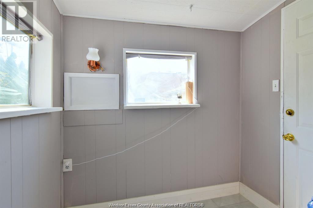 Photo 18 of 1391 Janette, Windsor ON