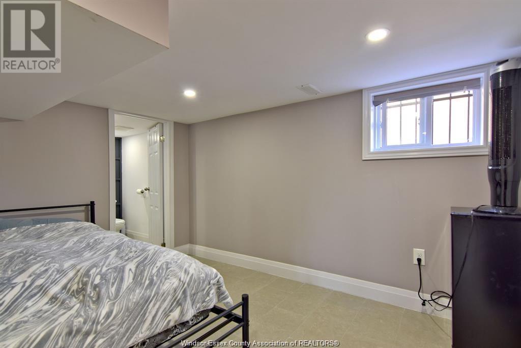 Photo 22 of 1391 Janette, Windsor ON
