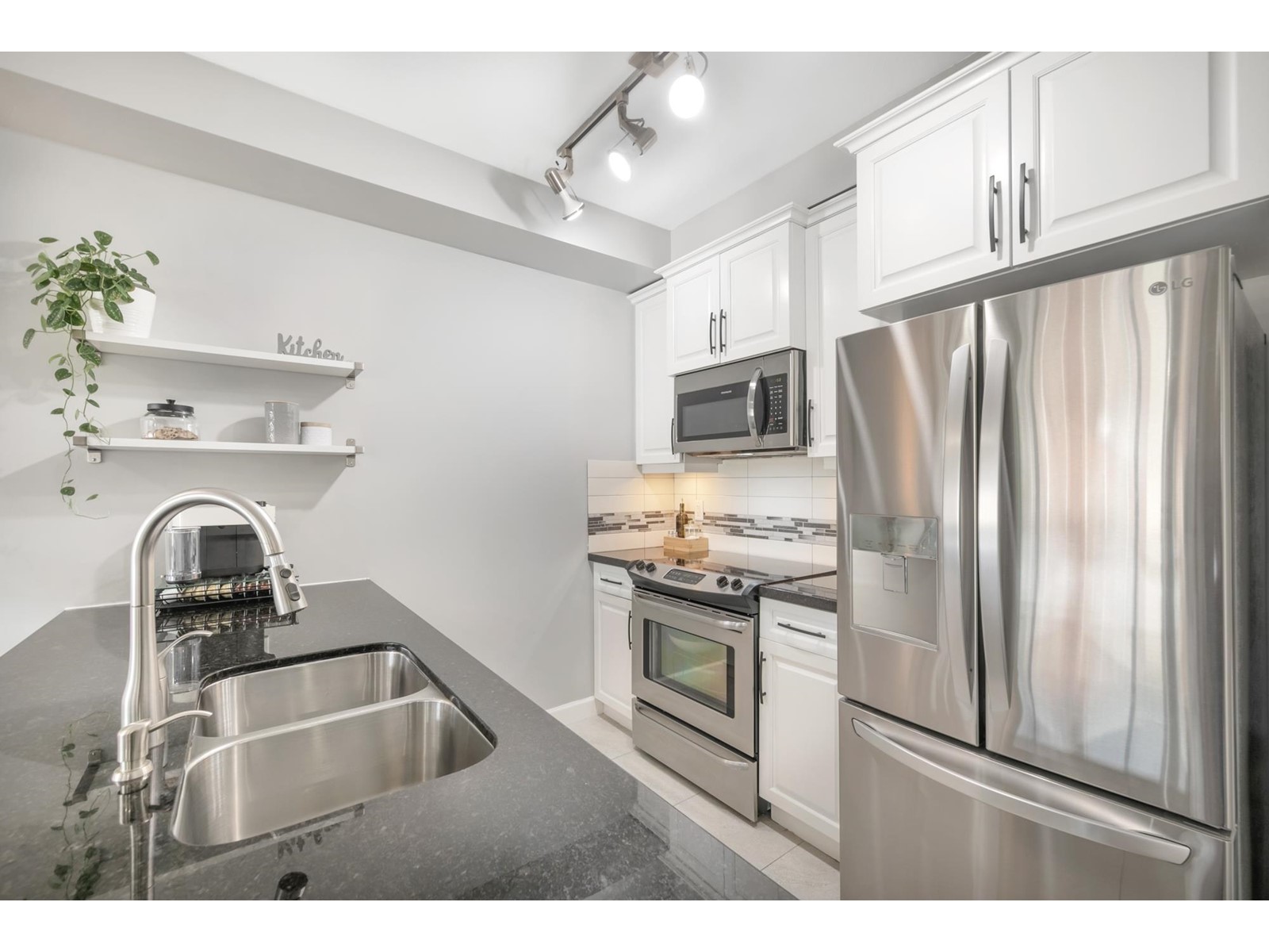 361 8328 207A STREET, Langley real estate listing R2983656