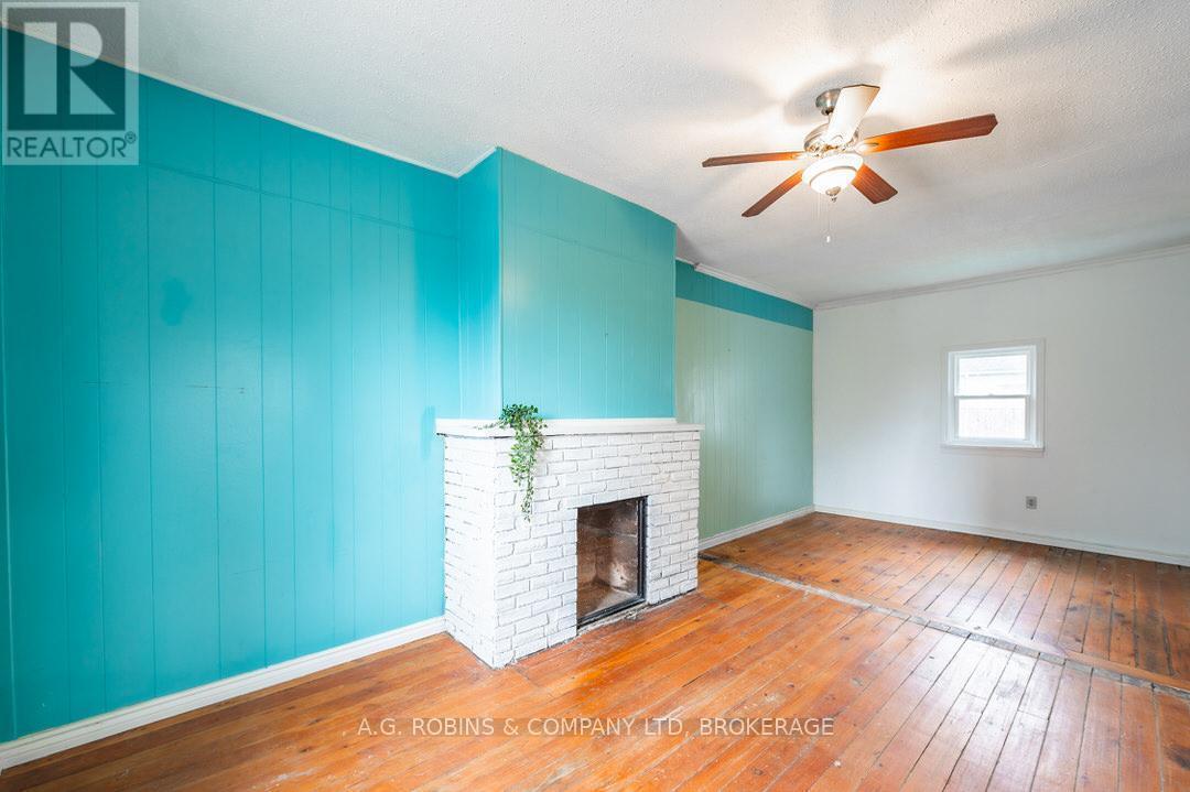 Photo 2 of 284 Brock Street, Peterborough Central ON