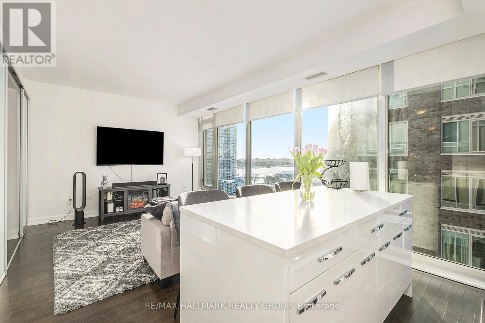 Photo 13 of 1111 111 Champagne Avenue S, Ottawa ON