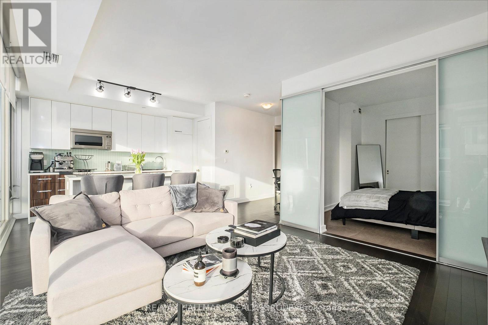 Photo 7 of 1111 111 Champagne Avenue S, Ottawa ON