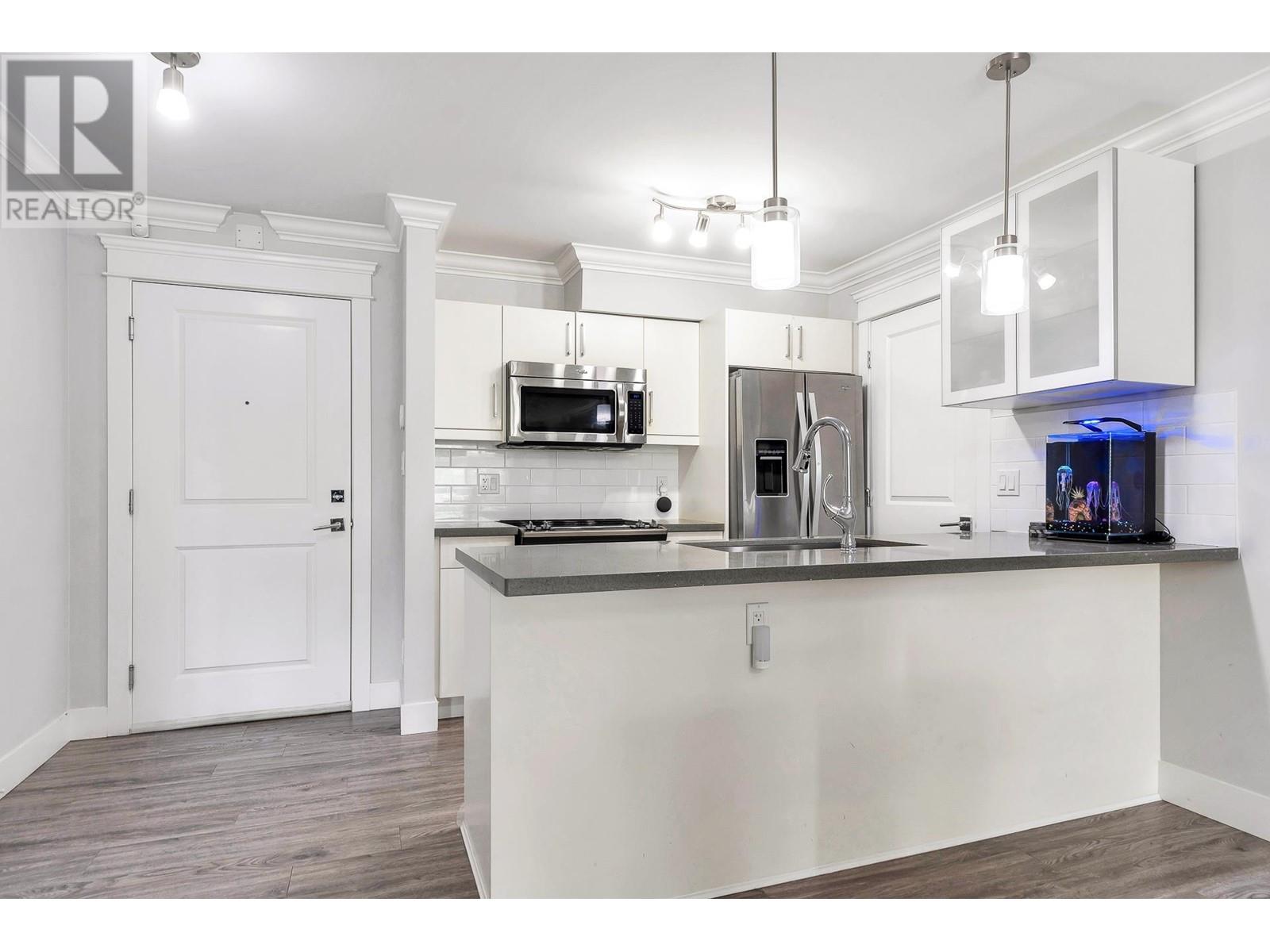 207 2268 SHAUGHNESSY STREET, Port Coquitlam real estate listing R2983517