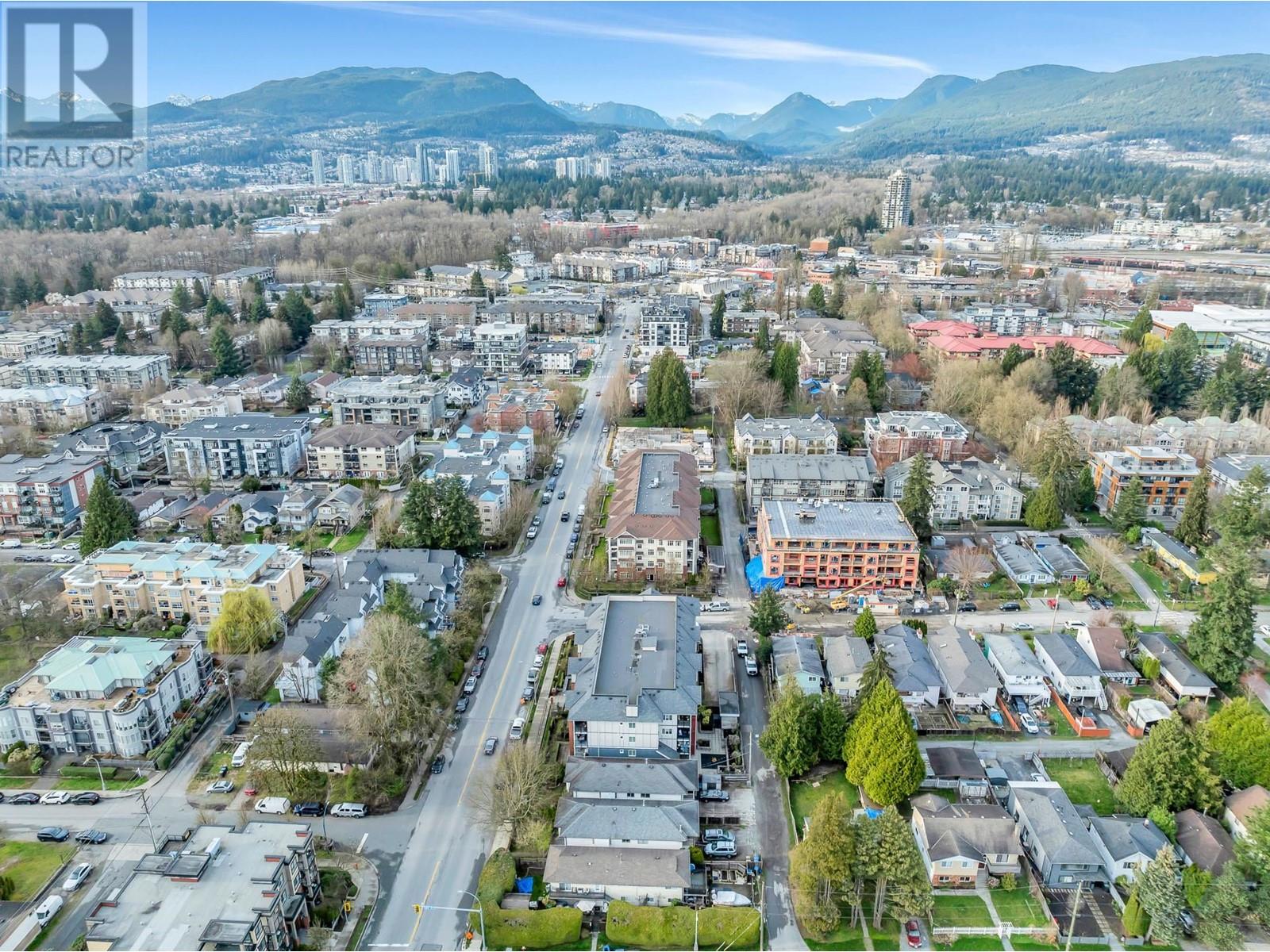 207 2268 SHAUGHNESSY STREET, Port Coquitlam