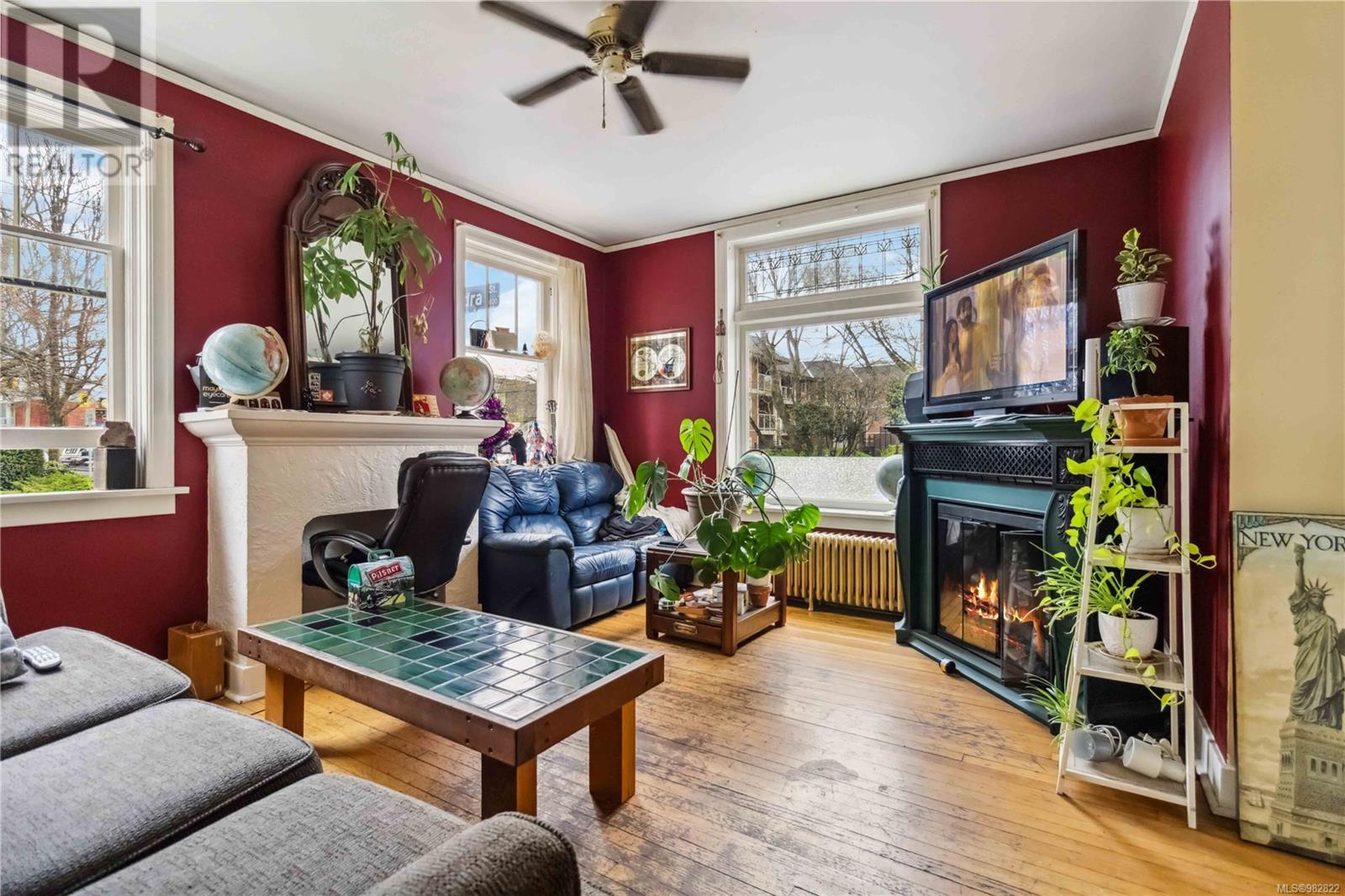 Photo 6 of 1612 Quadra St, Victoria BC