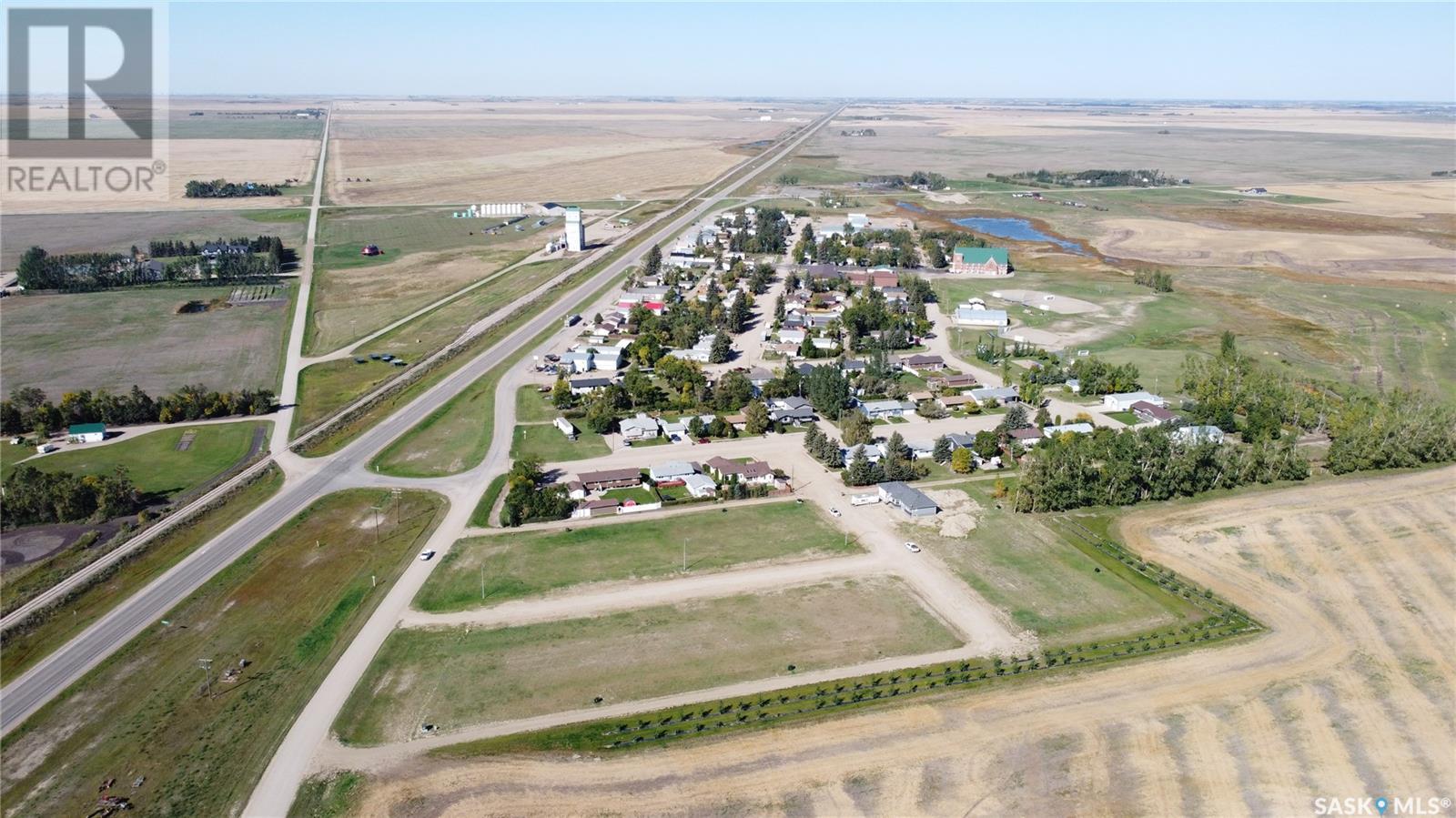 Photo 2 of 202 4th Street E, Odessa SK