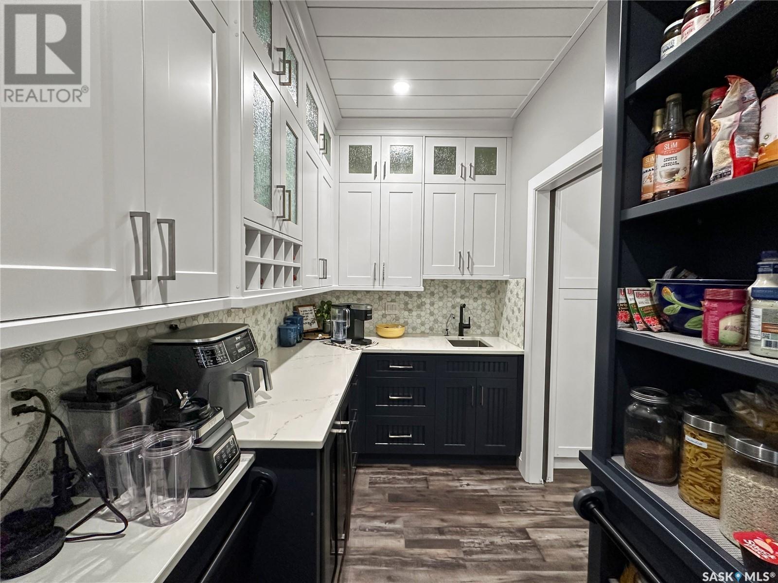 Photo 16 of 300 Mcelheran Drive, Swift Current Rm No 137 SK
