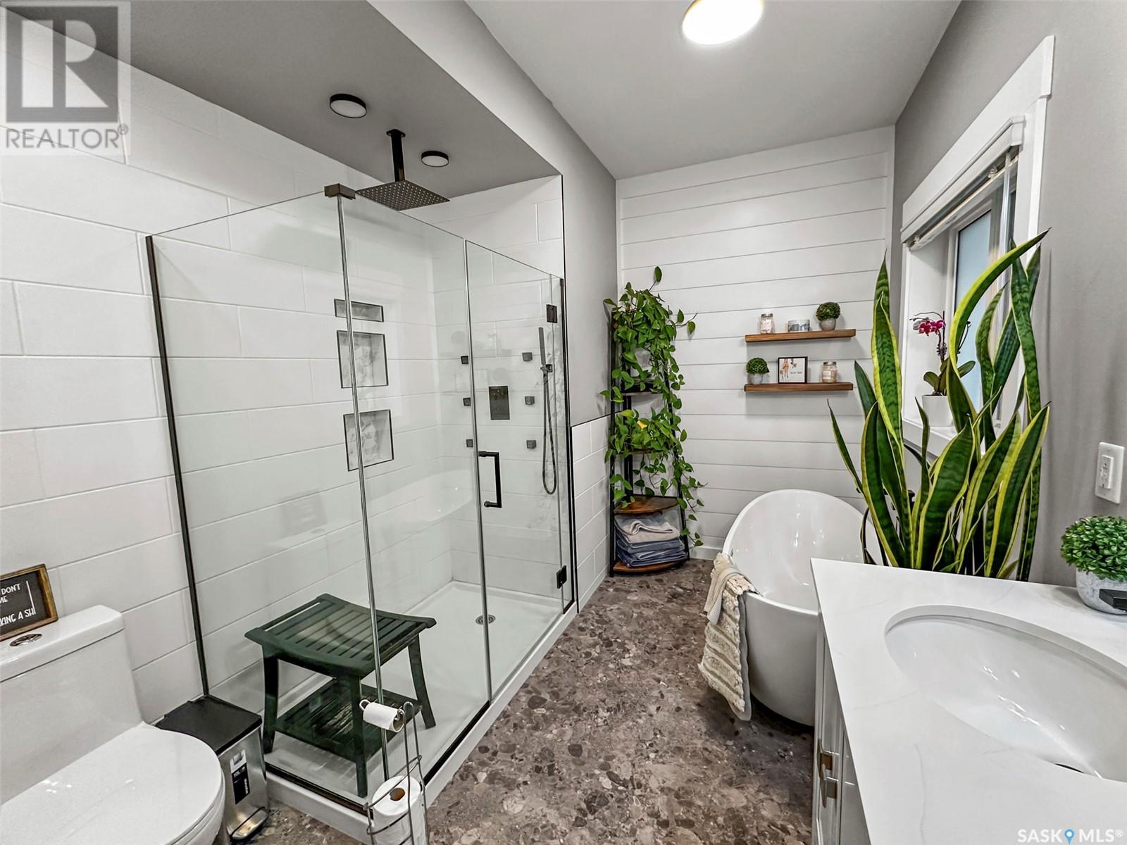 Photo 22 of 300 Mcelheran Drive, Swift Current Rm No 137 SK