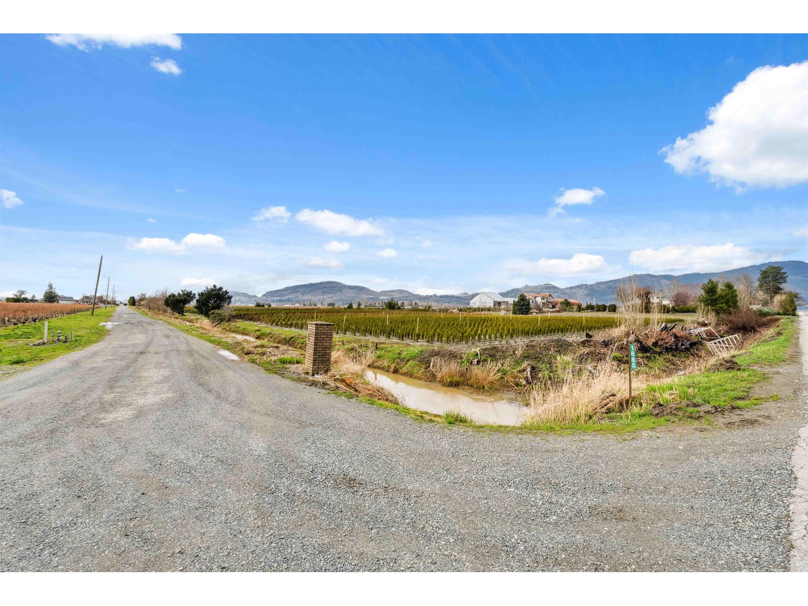 1885 MARION ROAD, Abbotsford