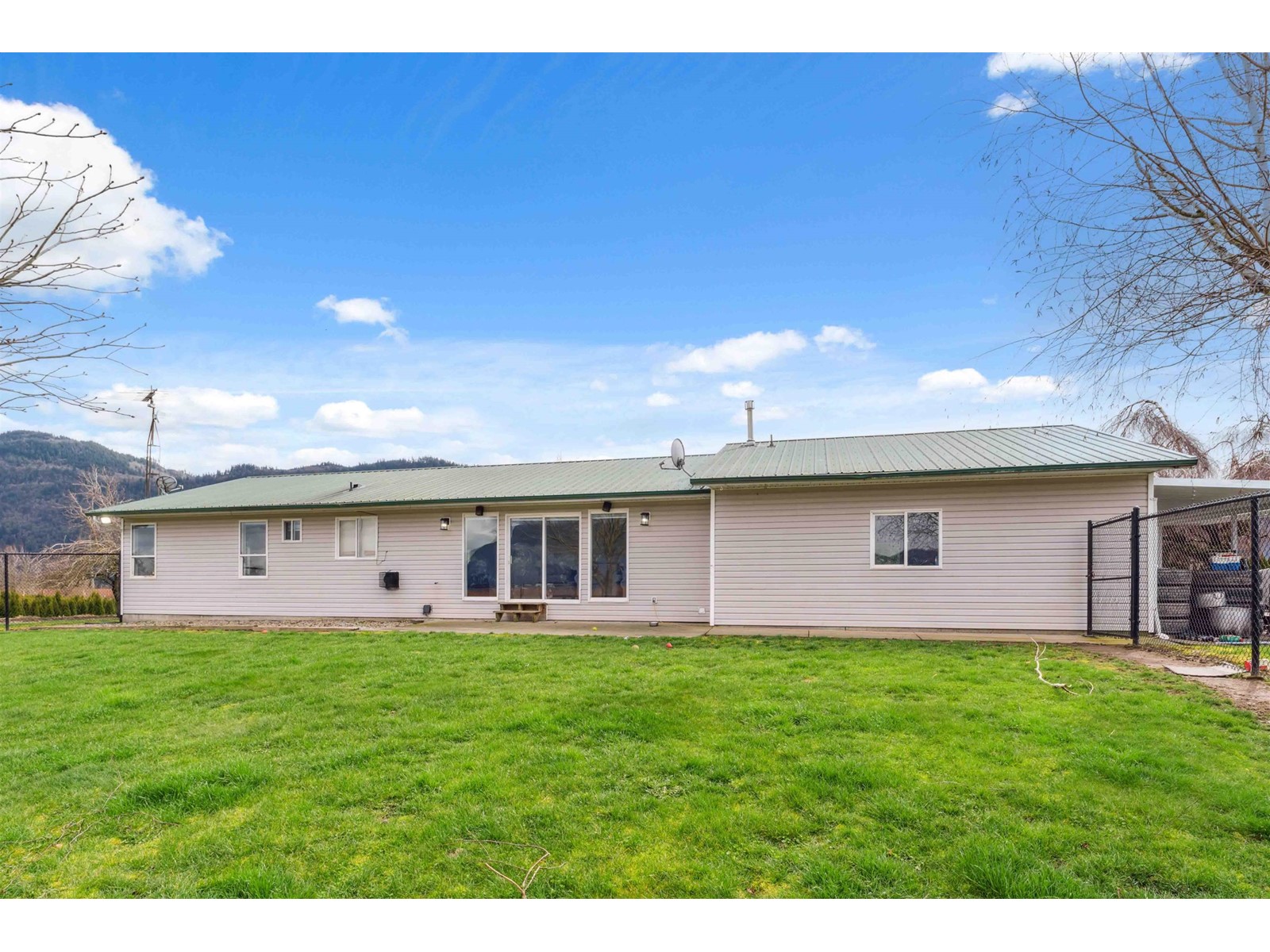 1885 MARION ROAD, Abbotsford