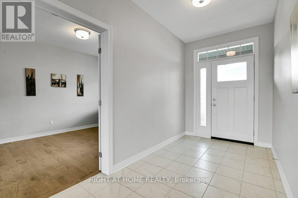 844 SNOWDROP CRESCENT - 2