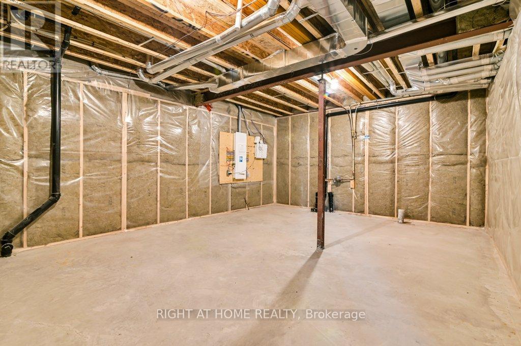 844 SNOWDROP CRESCENT - 27