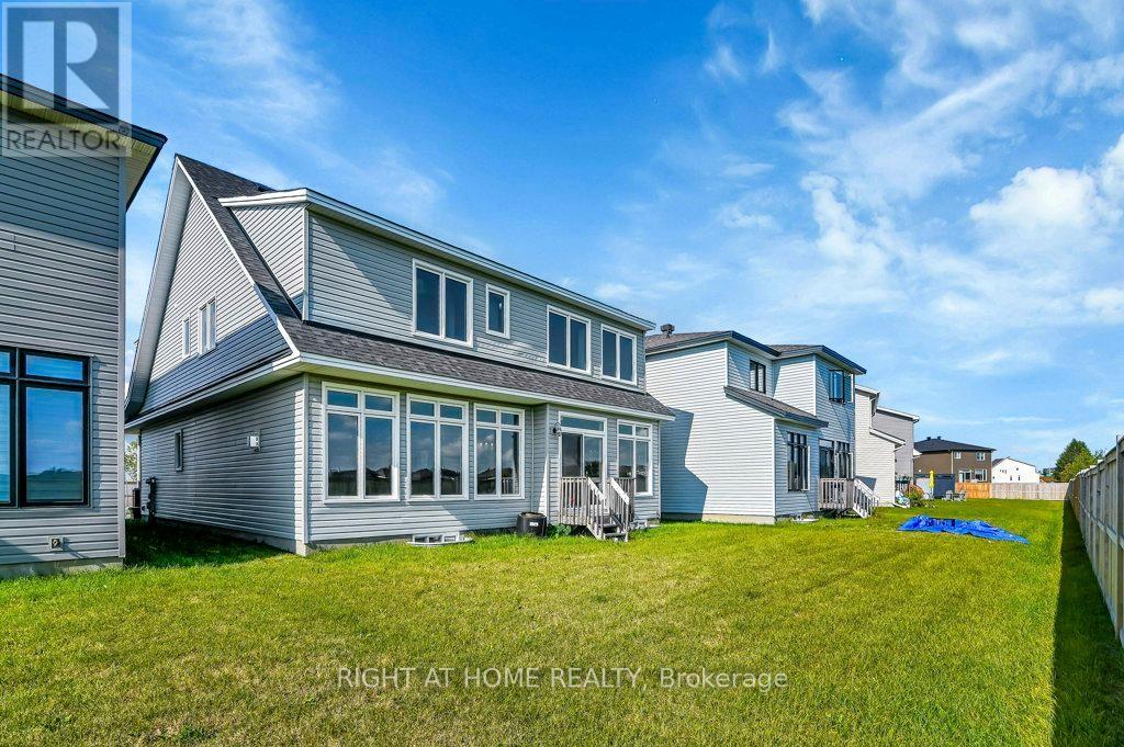 844 SNOWDROP CRESCENT - 28
