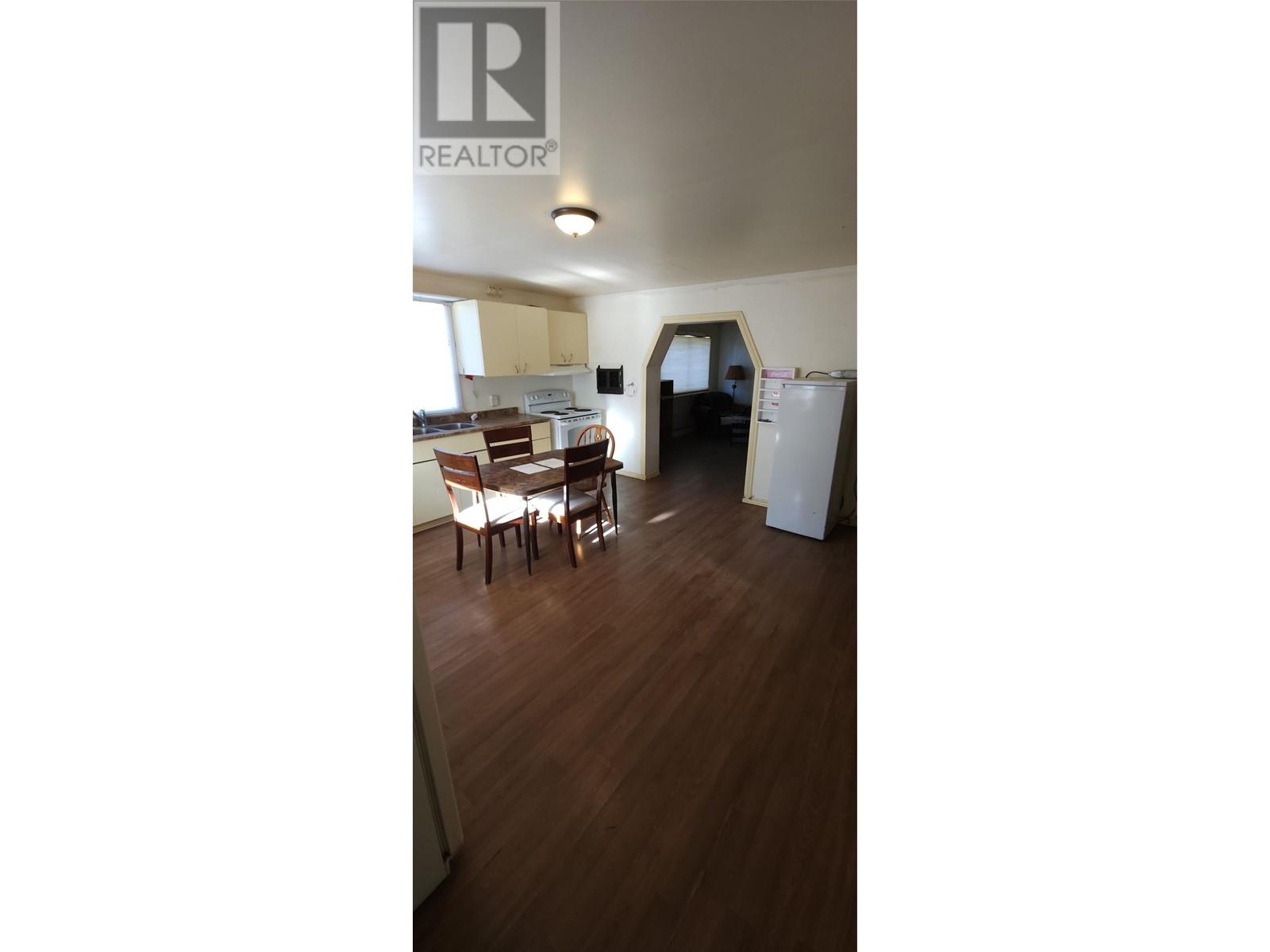 Photo 2 of 110 Barnes Street, Ashcroft BC