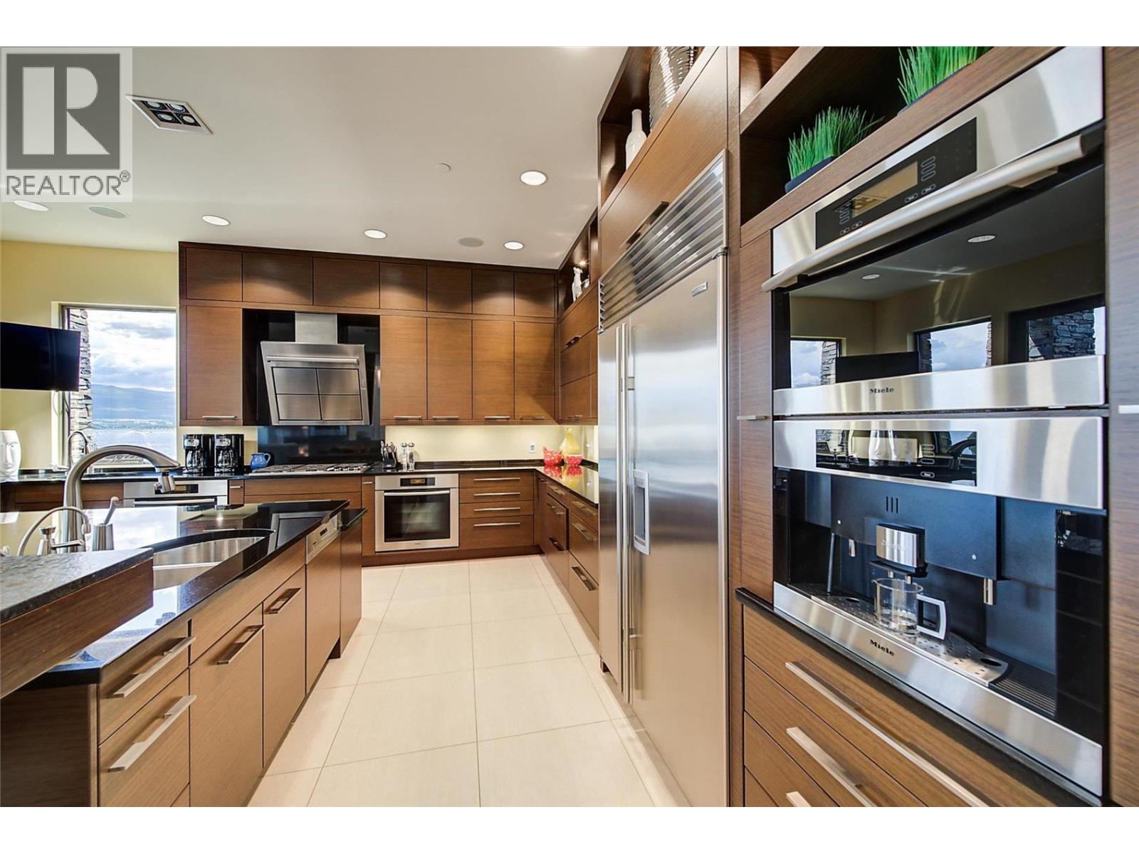 6 901 Westside Road South, West Kelowna