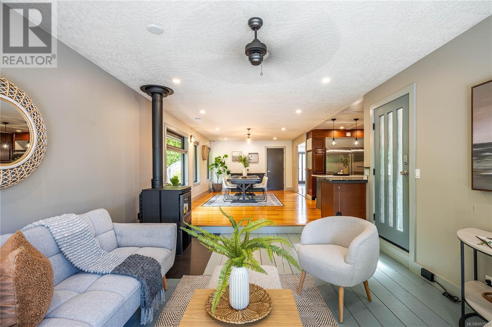 Photo 10 of 2880 Leigh Rd, Langford BC