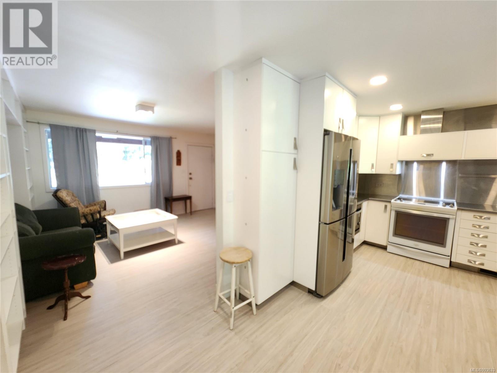 1040 Harrison Way - Photo 3 of 16, Gabriola Island, British Columbia