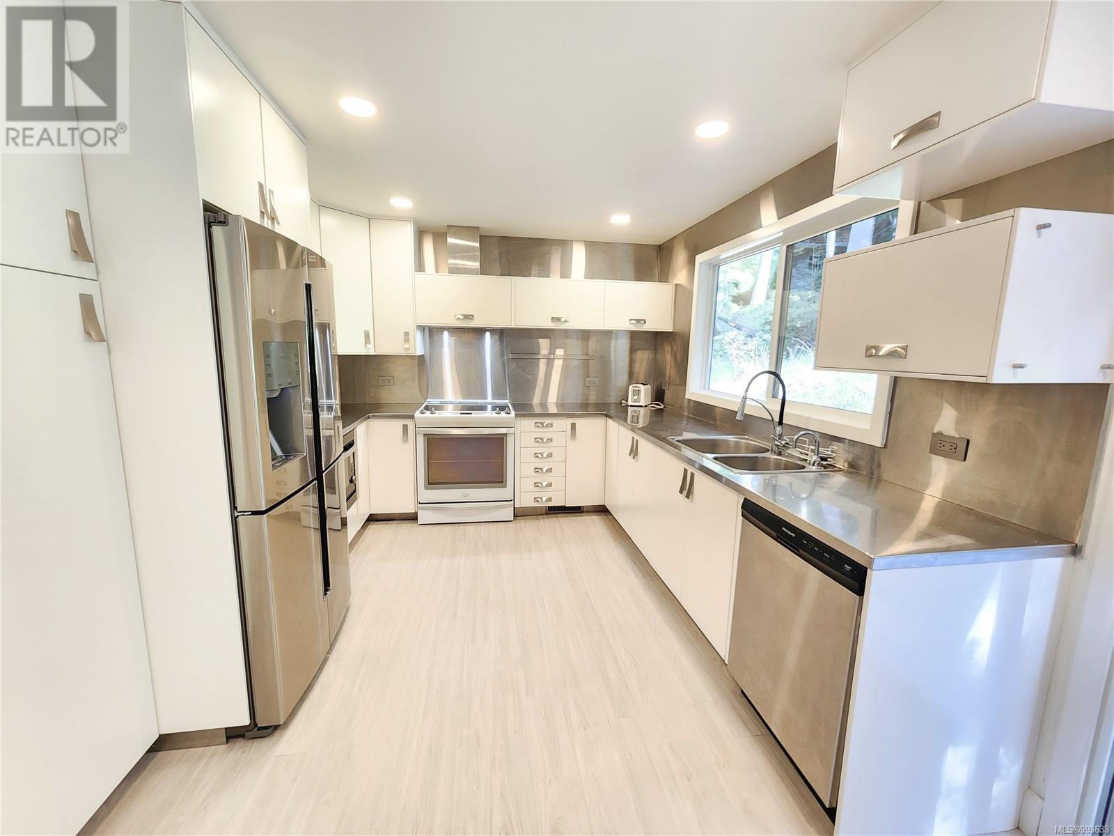 1040 Harrison Way - Photo 4 of 16, Gabriola Island, British Columbia