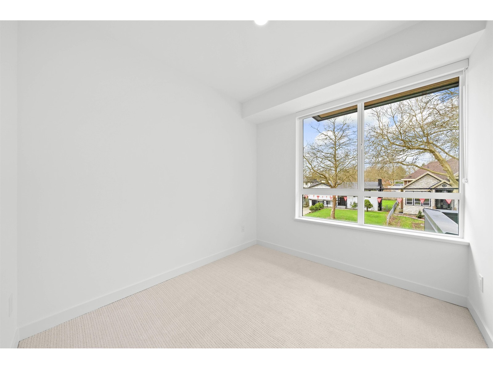 TH7 9456 134 STREET, Surrey