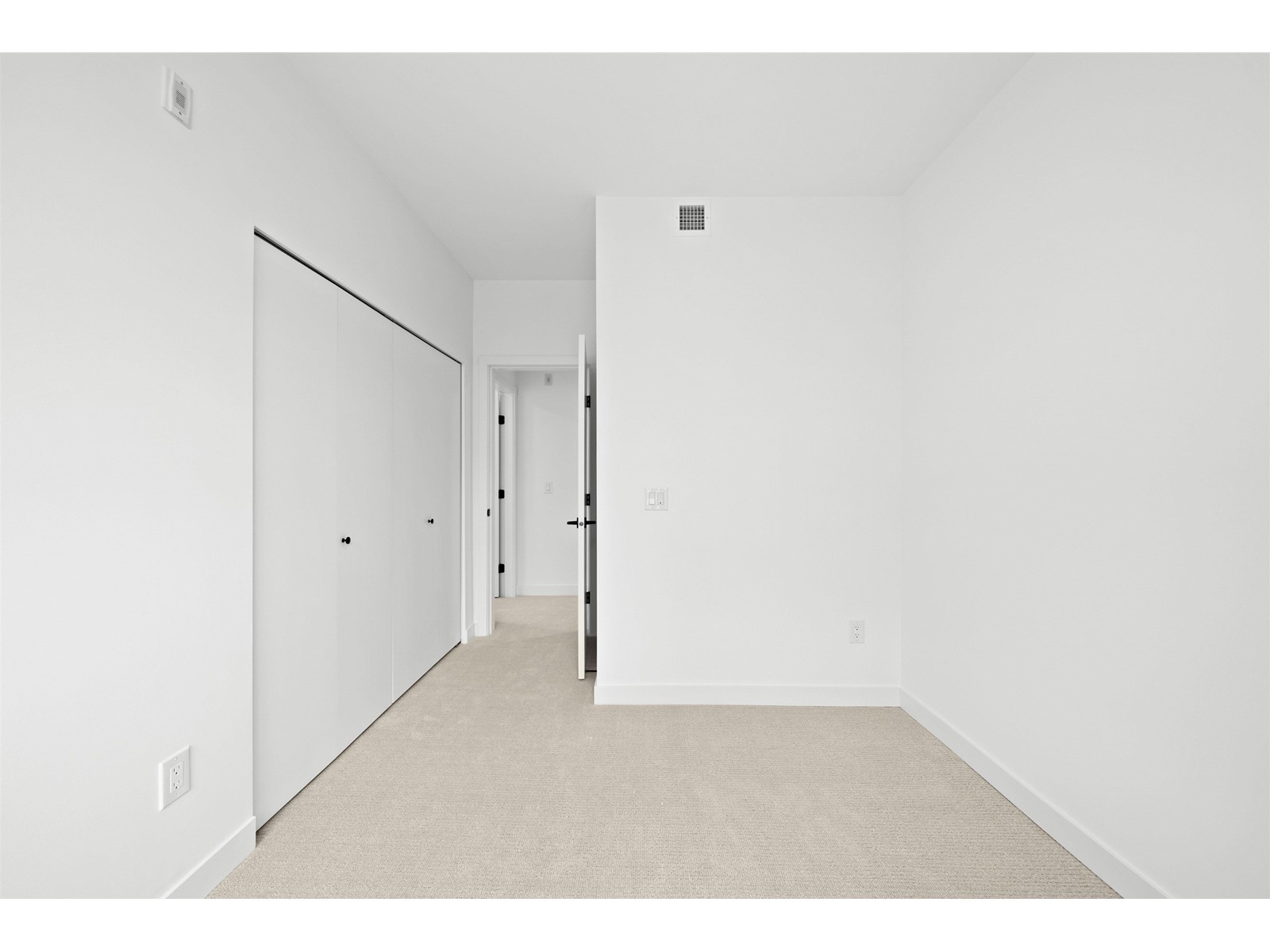 TH7 9456 134 STREET, Surrey