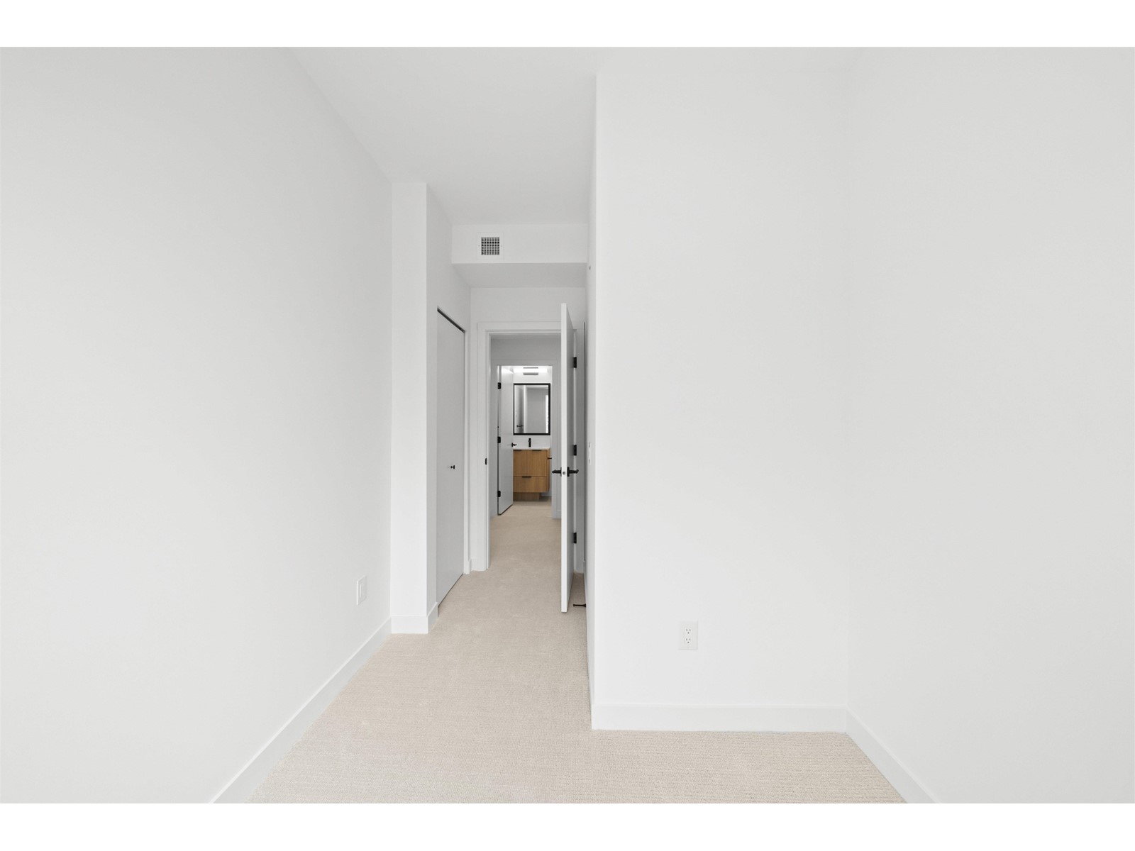 TH7 9456 134 STREET, Surrey