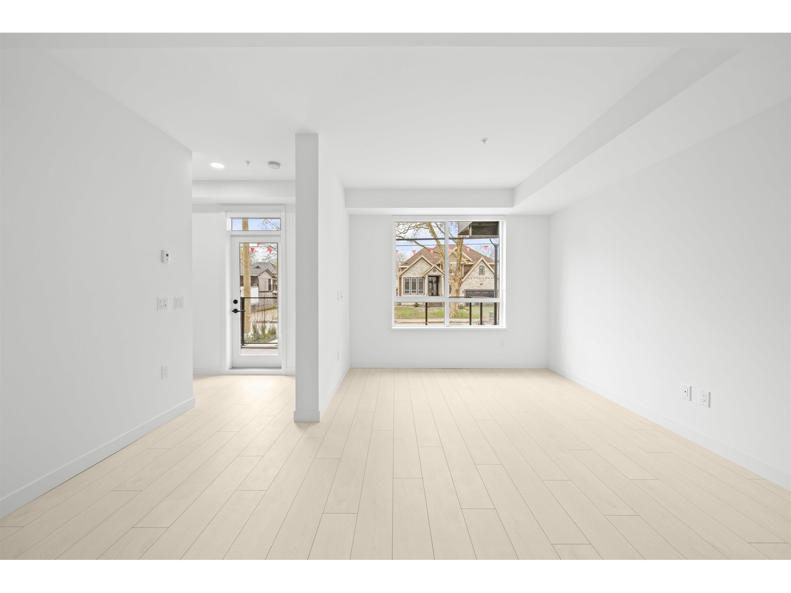 TH7 9456 134 STREET, Surrey