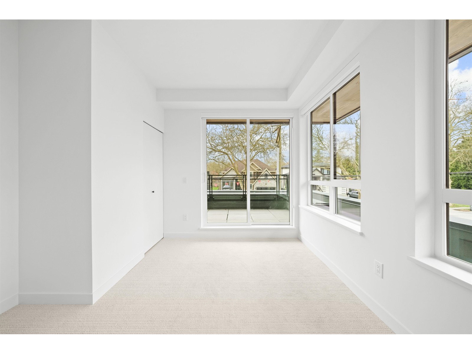 TH7 9456 134 STREET, Surrey