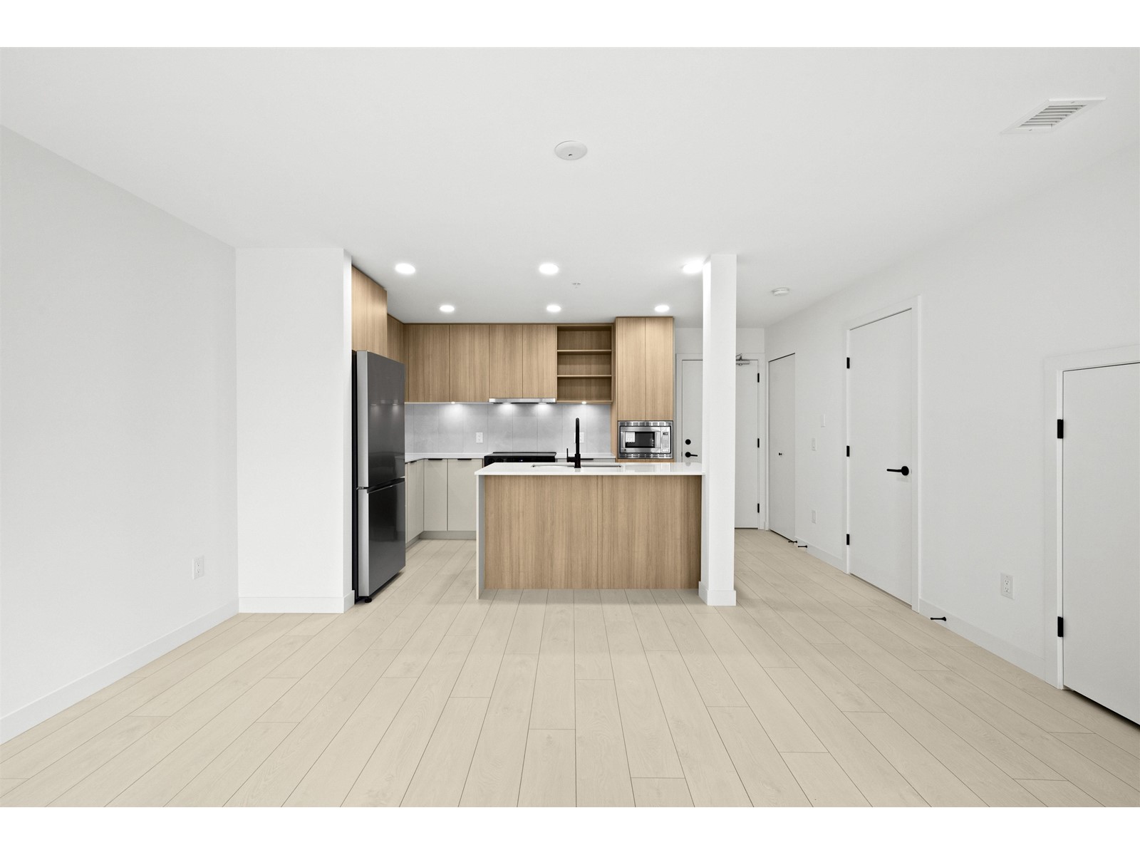 TH7 9456 134 STREET, Surrey