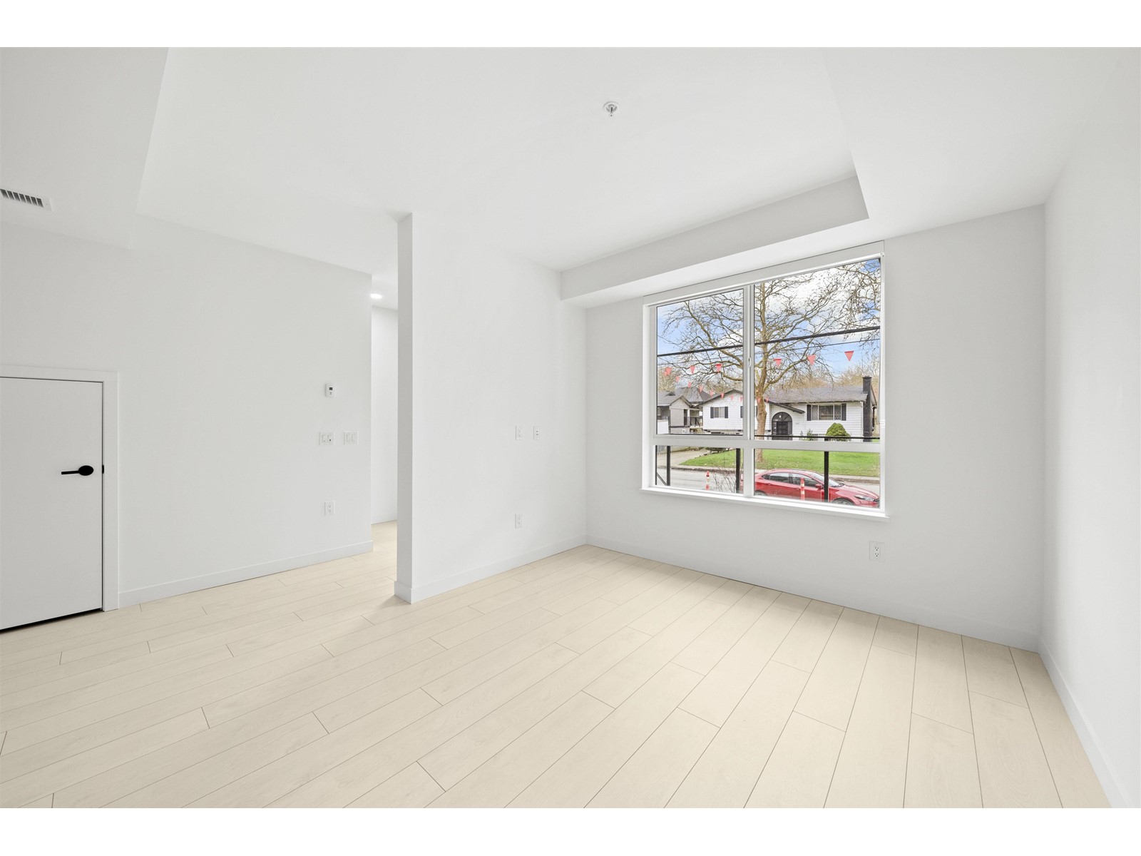 TH7 9456 134 STREET, Surrey
