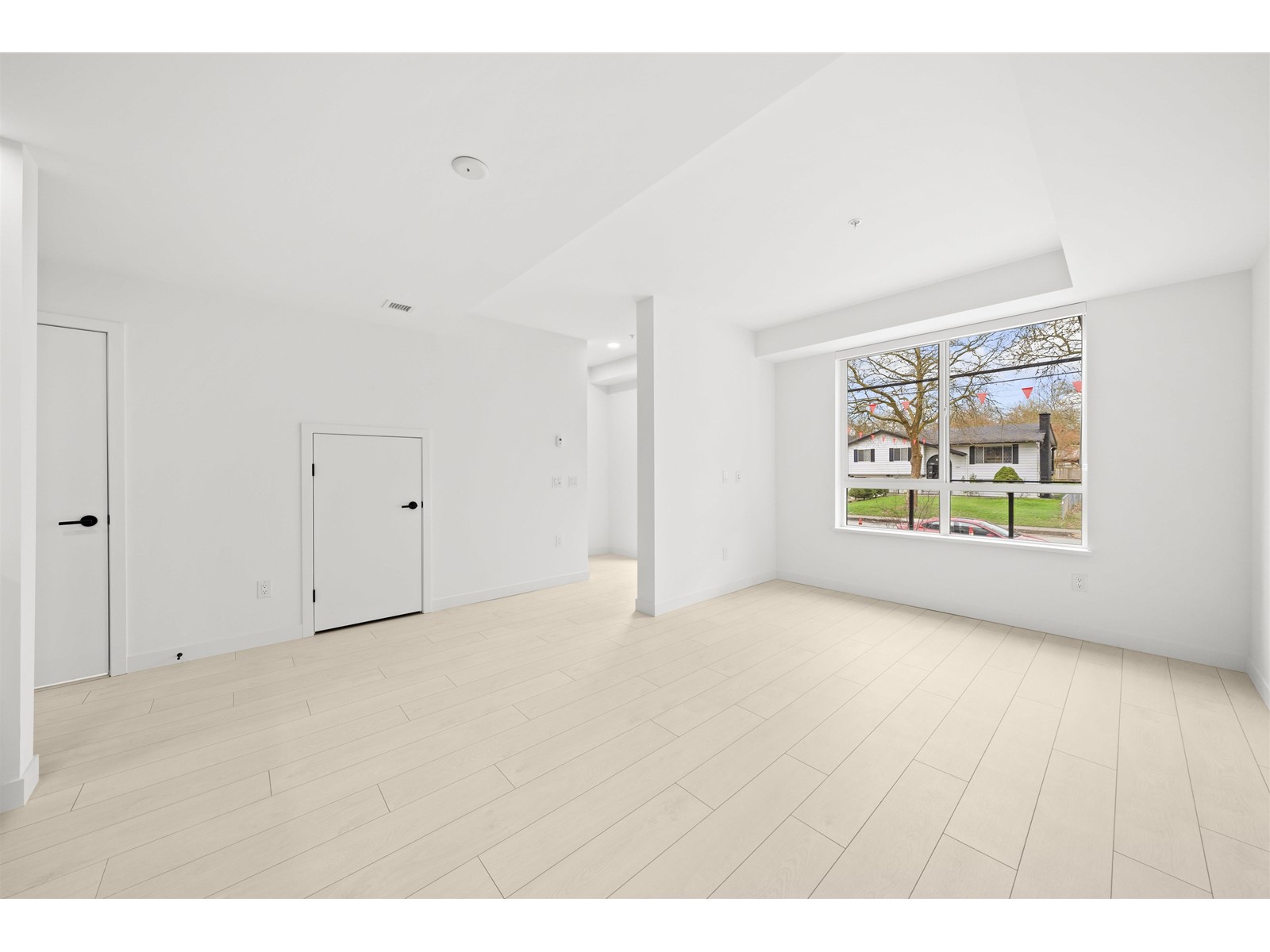 TH7 9456 134 STREET, Surrey