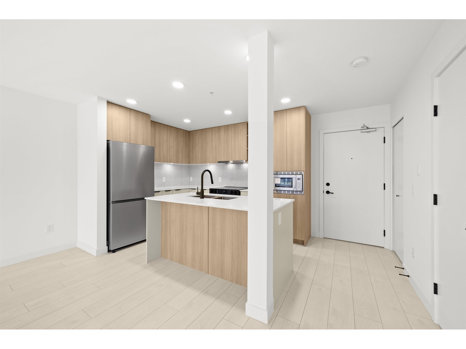TH7 9456 134 STREET, Surrey