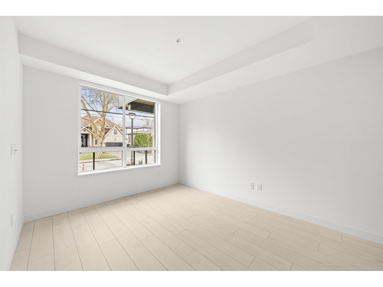 TH7 9456 134 STREET, Surrey