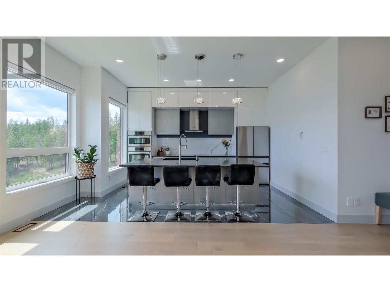  2863 Copper Ridge Drive, West Kelowna