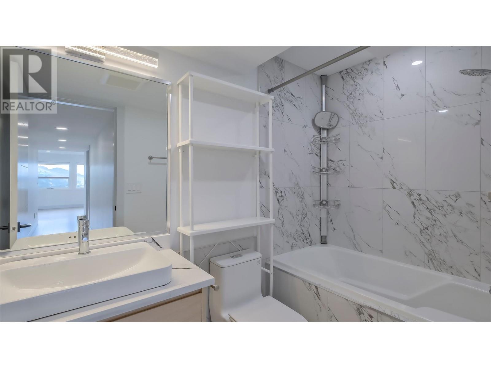  2863 Copper Ridge Drive, West Kelowna