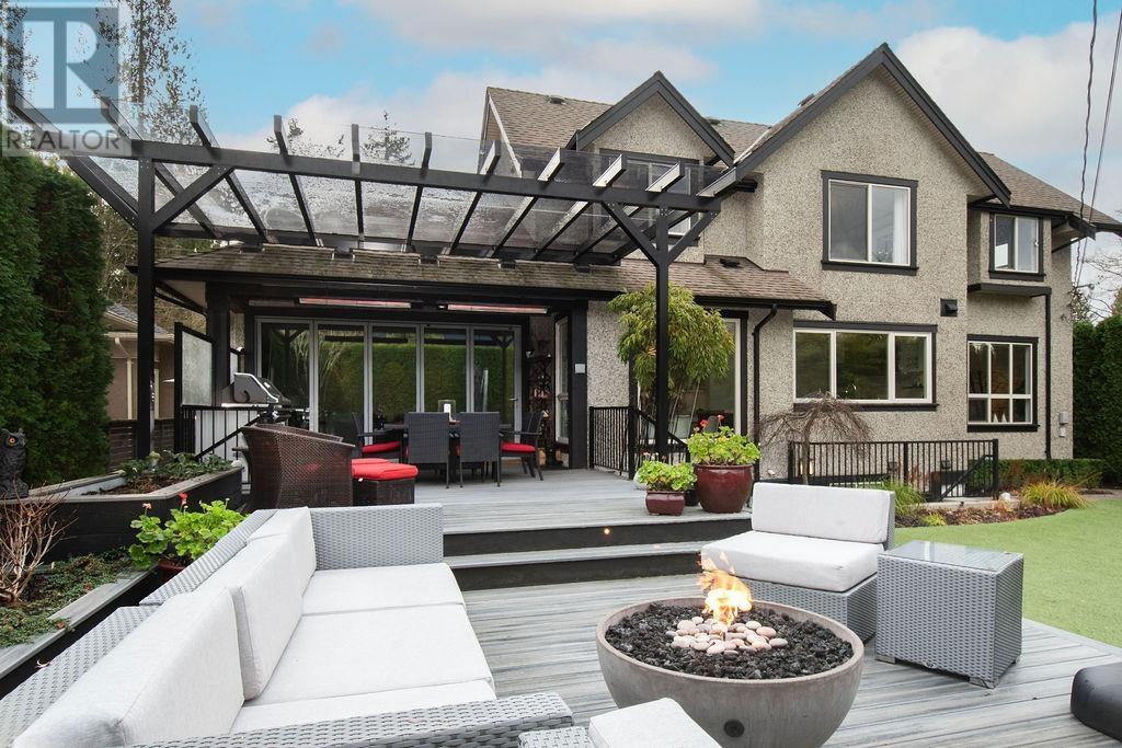 956 BELMONT AVENUE, North Vancouver