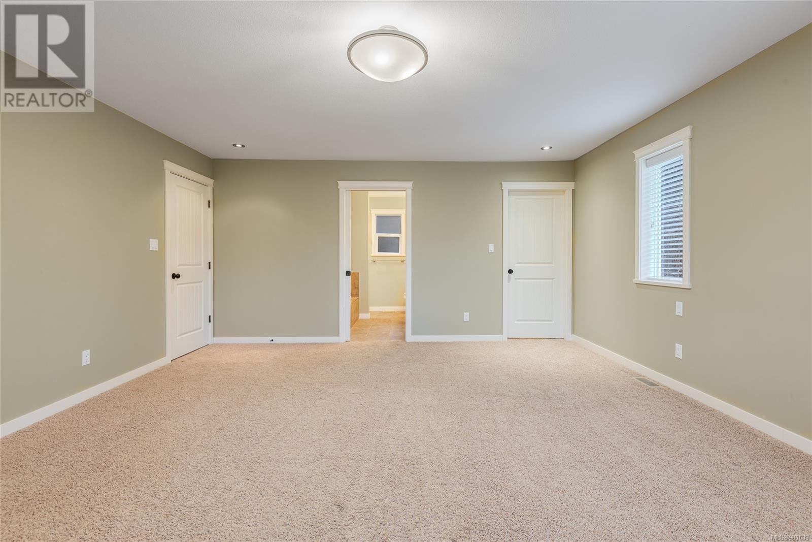 2746 Bradford Dr, Campbell River real estate listing 983639
