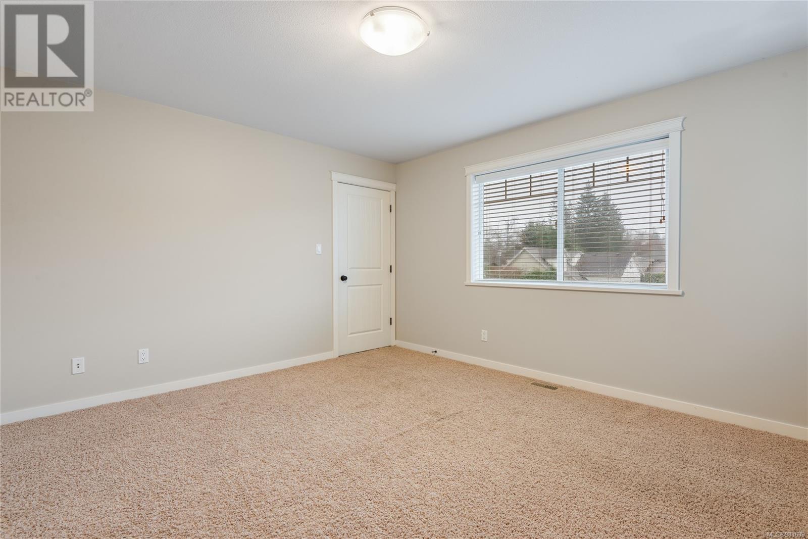2746 Bradford Dr, Campbell River real estate listing 983639