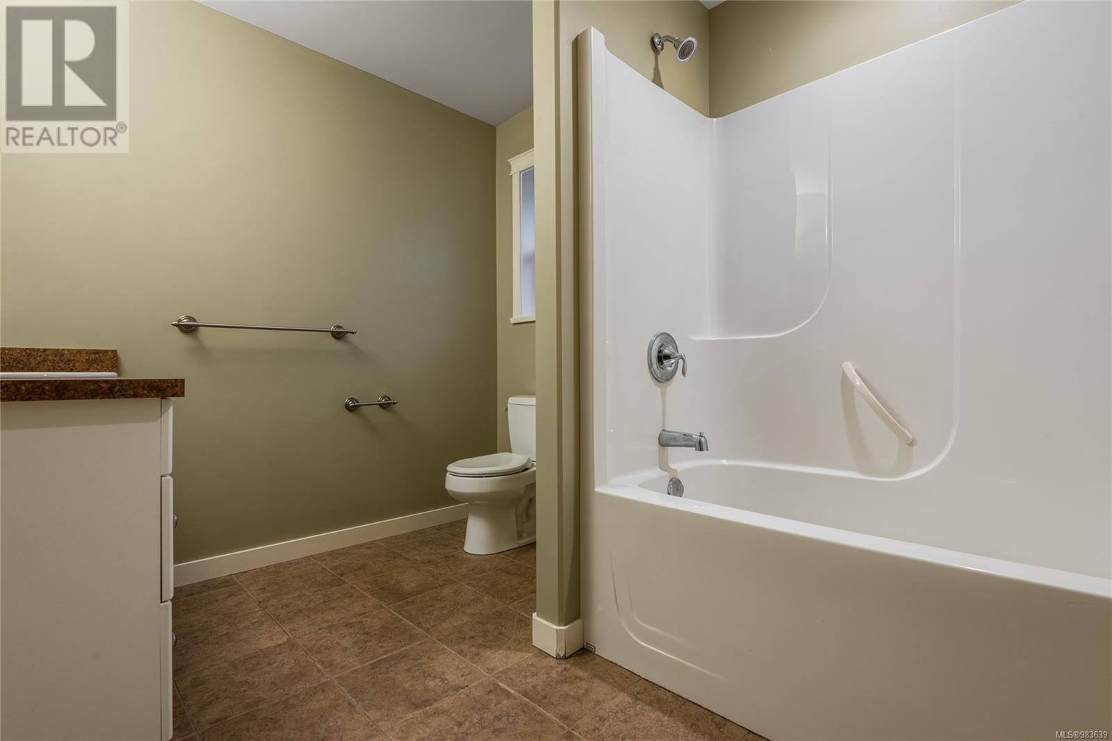 2746 Bradford Dr, Campbell River real estate listing 983639