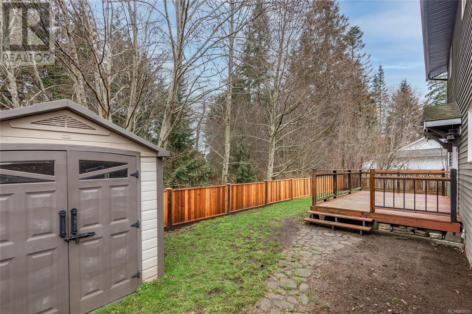 2746 Bradford Dr, Campbell River real estate listing 983639